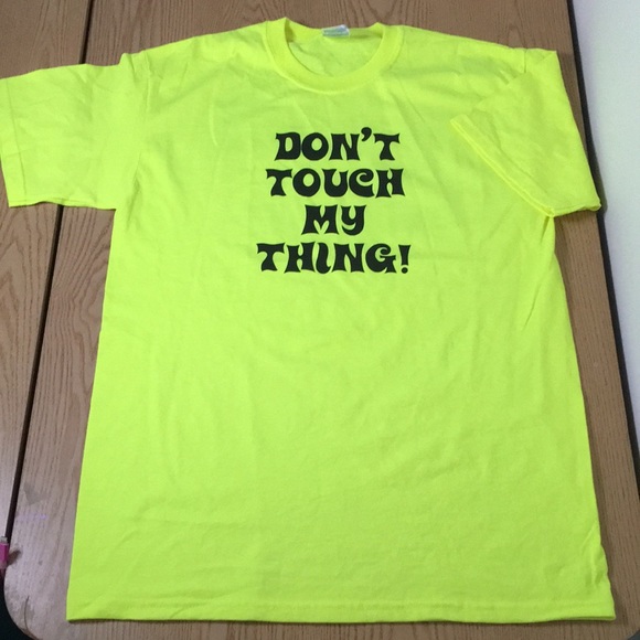 New Mens Vintage Hooters “Don’t Touch My Thing” T-shirt Sizes Med Large XL XXL - Picture 1 of 5